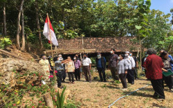 Peringati Hari Lahir Pancasila, Pengunjung Watu Lumbung Gelar Upacara Bendera