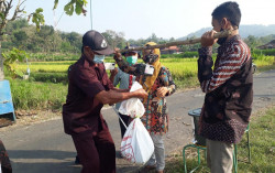 Petani Gunungkidul Mencoba Produktif di Musim Kemarau