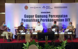 GUGUR GUNUNG EKONOMI DIY: Sinergi Kebijakan Sudah Berjalan Baik