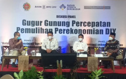 GUGUR GUNUNG EKONOMI DIY: Perkuat Modal UMKM