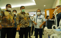 Menkes Budi Gunadi Sadikin Minta Lelang Pengadaan Alat Kesehatan Utamakan Produk Dalam Negeri