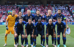 Laga Dilanjutkan Setelah Eriksen Dipastikan Stabil, Denmark Kalah 0-1