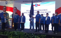 Elite PAN Kunjungi Kepatihan, Begini Cerita Zulhas Tak Berani Potong Diskusi dengan Sultan HB X 