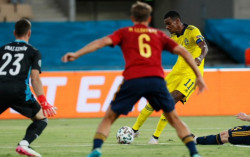 Lindelof Aktor Utama Swedia Curi Poin dari Spanyol