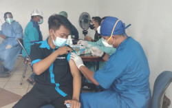 Cegah Penularan Covid-19, Kru Angkutan Umum di DIY Divaksin
