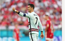 Ronaldo Top Skor, Loïc Négo Jadi Tercepat