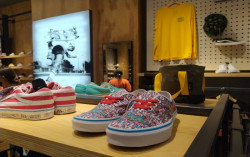 Vans Plaza Ambarrukmo Yogyakarta Hadir Kembali dengan Konsep Dinamis Minimalis!