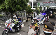 Terjadi Kerumunan Pendukung Rizieq, Satgas: Berpotensi Menularkan Covid