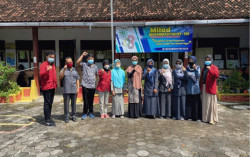 KKN UMY Bantu Guru di Kulonprogo Kembangkan Metode Pembelajaran Melalui Siaran Radio