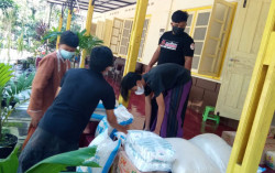 Muda Mudi Bhakti Putera Baksos dengan Tetap Mengutamakan Prokes