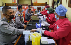 122 Orang Mendaftar Donor Darah di Polres Magelang, Stok Darah PMI Aman Sepekan ke Depan