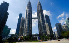 Malaysia Kucurkan Bantuan Covid-19, Per Orang Ada yang Terima Rp4,5 Juta