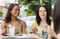 Ini Tips untuk Si Introvert Supaya Punya Teman Lebih Banyak