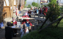 Asyik...Ikut Vaksinasi Covid-19 di Bantul Sambil Menikmati Puncak Sosok