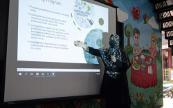 UMY Berdayakan Guru Pendidikan Anak Usia Dini Melalui Pelatihan Penulisan Buku Cerita Anak