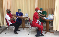 Petugas SPBU dan Awak Mobil Tangki di Jogja Ikut Serta Program Vaksinasi