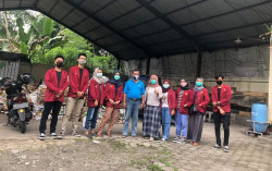 KKN UMY Tingkatkan Branding Produk Olahan Sampah BUMDes Amarta Sleman