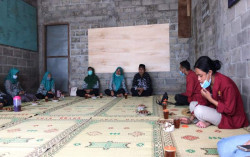 KKN UMY Berdayakan Kader melalui Metode Demonstrasi tentang Kontrol Pola Makan