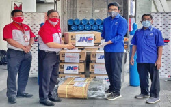 JNE Galang Donasi dan Kirim Tabung Oksigen Gratis Untuk Rumah Sakit di Seluruh Indonesia