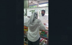 Mendadak Datangi Apotek, Jokowi Cek Stok Obat Oseltamivir dan Favipiravir