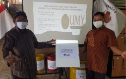 UMY Latih Warga Kalangan, Baturetno, Olah Sampah Mandiri  