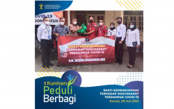 Peduli Nakes dan Masyarakat Terdampak Covid-19, Karyo Salurkan Multivitamin dan Suplemen