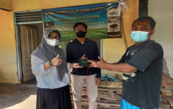 UMY Mengimplementasikan Solar Home System di Kelompok Ternak