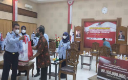 Kanwil Kemenkumham DIY Salurkan Bantuan Paket 1.062 Paket Sembako
