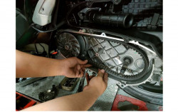 Punya Motor Skutik? Begini Cara Merawat V-belt agar Tetap Awet