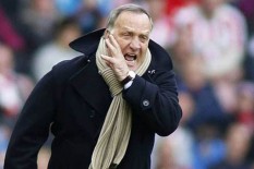 Pelatih Senior Asal Belanda Dick Advocaat Tangani Irak Menuju Piala Dunia