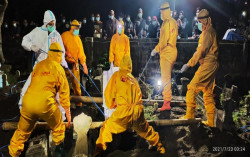 Aksi Kemanusiaan Baguna PDIP DIY Terjunkan Sukarelawan Kubur Cepat