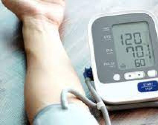 Ini Cara Mengecek Tekanan Darah di Rumah Pakai Tensimeter Digital
