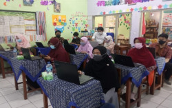 Peduli Pembelajaran Masa Pandemi, Prodi TI UMY Ajari Guru-Guru Gunakan Zoom