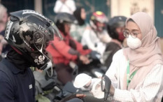Luhut Minta Masyarakat Pakai Masker hingga Bertahun-Tahun ke Depan
