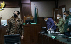 Bacakan Pledoi, Eks Mensos Juliari Minta Dibebaskan dari Dakwaan