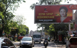 Soroti Baliho Politikus, Sujiwo Tejo: Bahan Balihonya Bisa Dipakai Rakyat untuk Lapak Kaki Lima