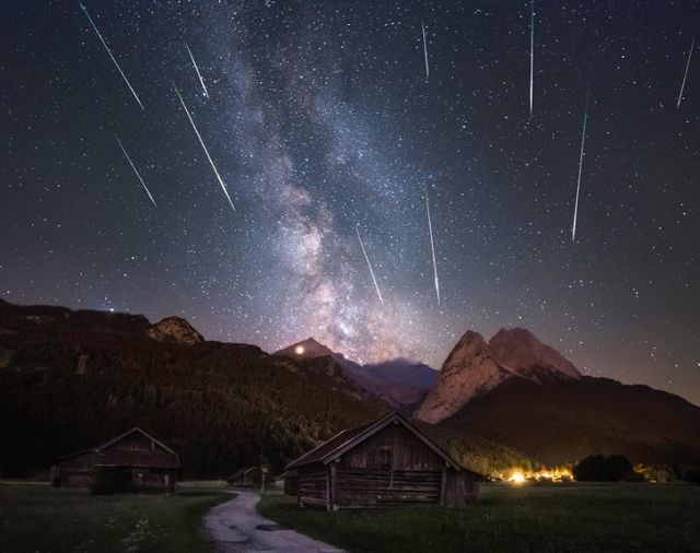 Ada Hujan Meteor Perseids Terbaik Tahun Ini, Bisa Nonton Live Streaming