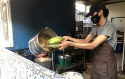 Di Solo, Ada Nasi Goreng PPKM, Harganya Cuma Rp1.000. Mau?