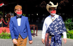 Ini Makna Batik Wahyu Tumurun yang Dikenakan Gibran Saat Upacara HUT ke-76 RI