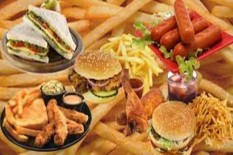 Sering Makan Fast Food? Awas, 5 Penyakit Ini Mengintai 
