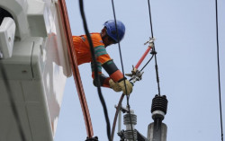 PLN Siagakan Personel Jaga Pasokan Listrik Peringatan HUT RI ke-76