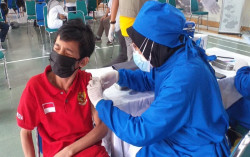 Vaksinasi Massal di SMA 1 Jogja Selesaikan 200 Orang Per Jam