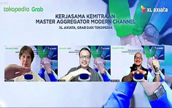 Tingkatkan Kualitas Layanan dan Pacu Penjualan, XL Axiata Jalin Kemitraan Strategis dengan Grab dan Tokopedia