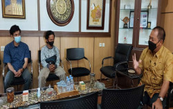 Viral karena Panjat Tugu di Puncak Hargo Dumilah Gunung Lawu, 2 Pemuda DIY Dihukum