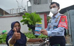 WBP Praktik Bertani, Hasil Panen Dibagikan Warga Sekitar Rutan