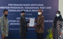 S3 Farmasi Diharapkan Memperkaya Penelitian & Inovasi Industri Kefarmasian