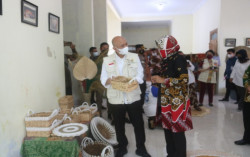 Tawarkan Modal untuk Koperasi, Teten Minta Warga Hindari Rentenir