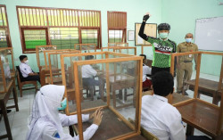 2.539 Sekolah di Jateng Mulai PTM, Gubernur Ganjar Sarankan Diantar Ortu 