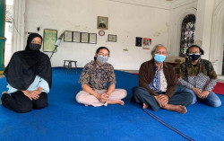 Mahasiswa UGM Kaji Penanganan Pageblug Berbasis Budaya dalam Sastra Jawa
