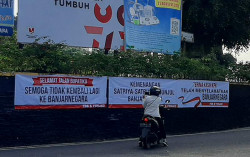 Bupati Banjarnegara Tersangka Korupsi, Spanduk Meminta Bupati Tak Kembali Dipasang